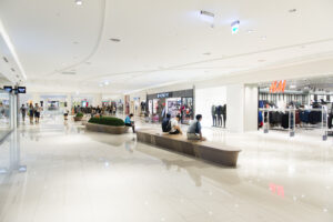 Québec ferme aussi les centres commerciaux