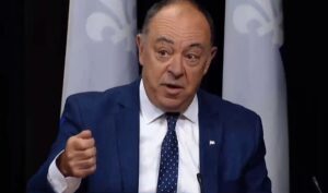 COVID-19 : les bilans quotidiens reprendront lundi, annonce le ministre de la Santé