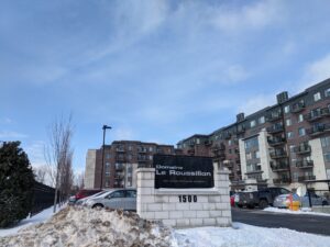 Un décès imputé à la COVID-19 dans une résidence pour retraités à Sainte-Catherine