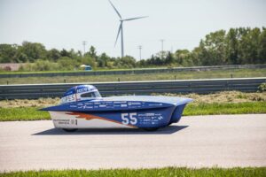 Un étudiant de La Prairie participe à une compétition internationale de véhicules solaires