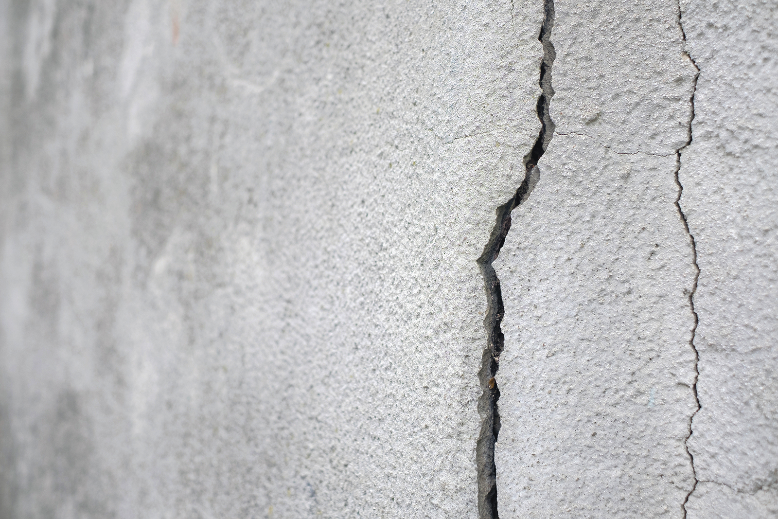 Fissures de fondations : les risques de l’hiver
