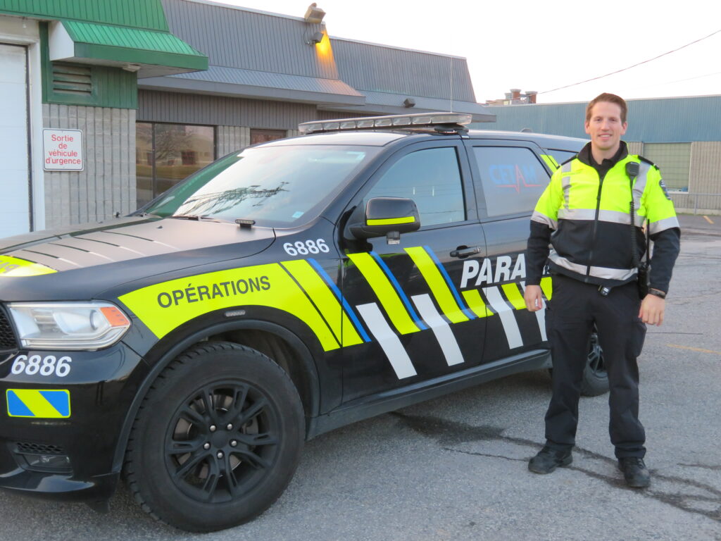 VIDÉO – L’atmosphère de travail des paramedics est plus lourde qu’à l’habitude