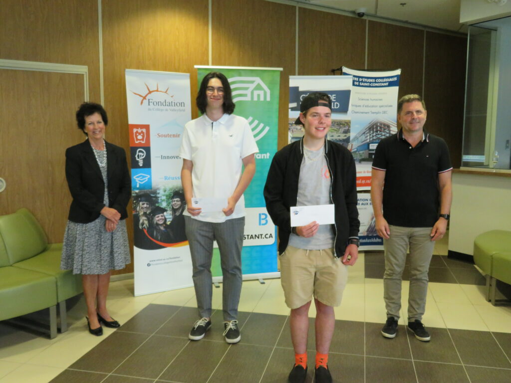 VIDÉO – Des prix pour deux étudiants au cégep à Saint-Constant