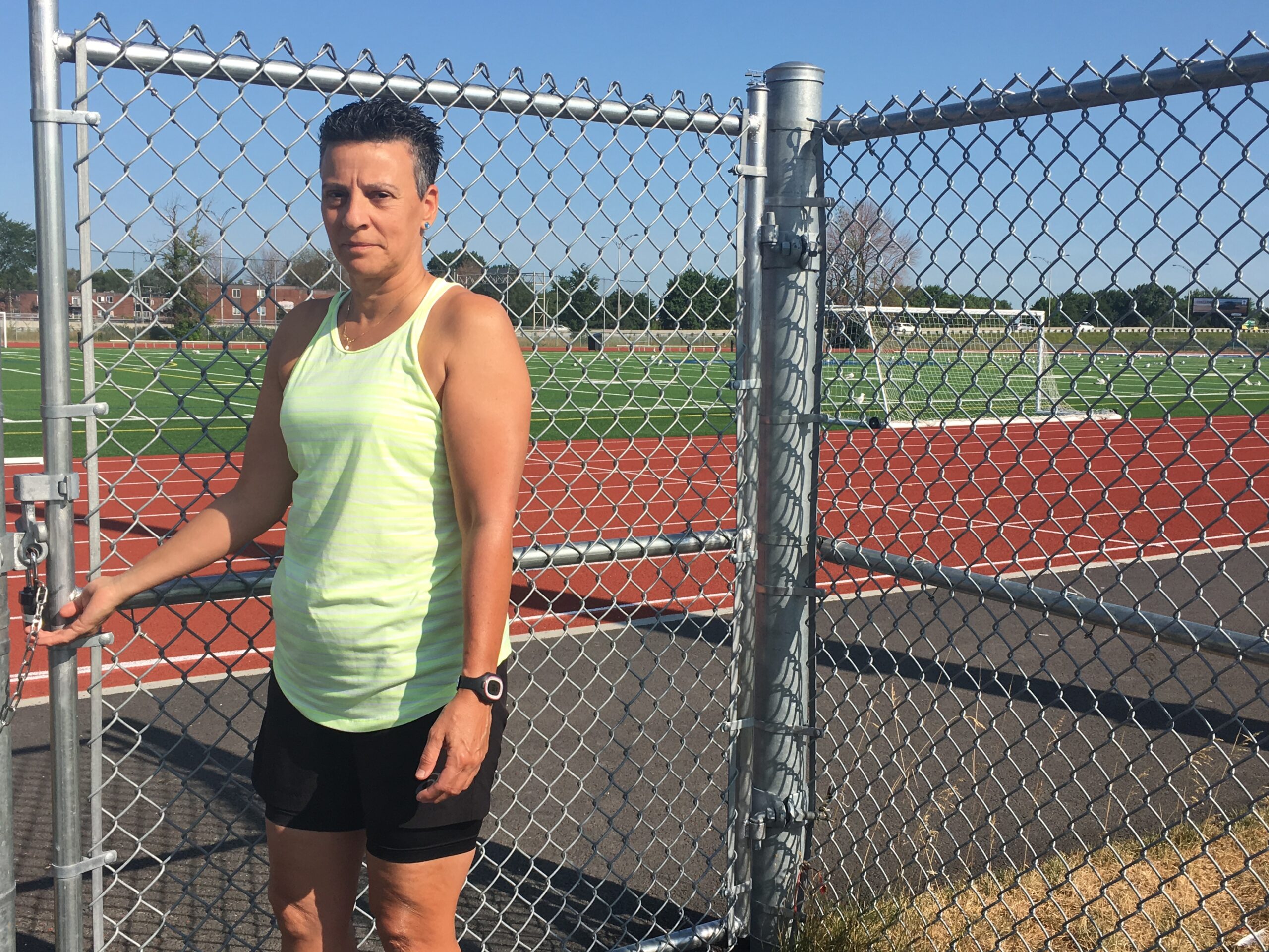 Une piste d’athlétisme neuve, mais fermée à La Prairie