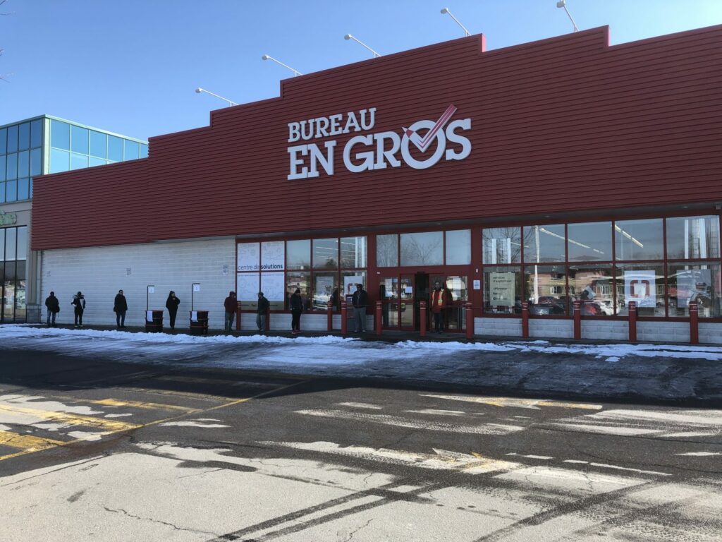 Bureau en gros doit se limiter au commerce en ligne