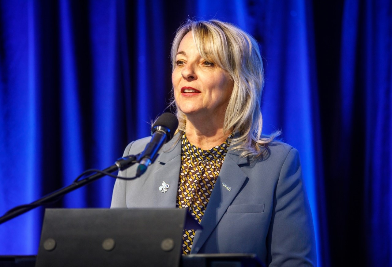 La mairesse de Longueuil propose de réduire son salaire de 36 000 $