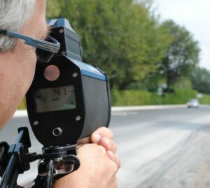 Captée à 140km/h sur la route 138
