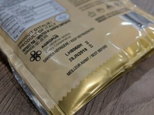 Des produits expirés peuvent être vendus en épicerie