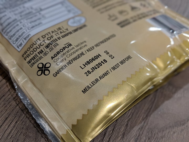 Des produits expirés peuvent être vendus en épicerie