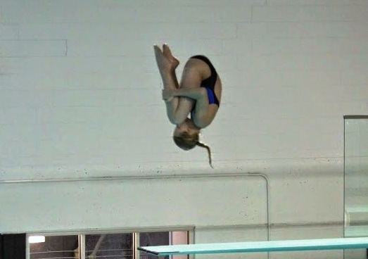 Une Laprairienne s’illustre en plongeon