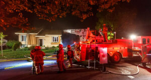 Cabanon ravagé par les flammes à Sainte-Catherine