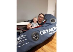 Des pompiers s’unissent pour aider un bambin