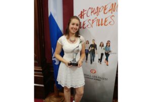 Une future ingénieure en bâtiment encourage les filles à prendre leur place