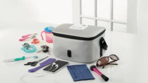 Stérilisez votre masque et vos objets avec ce sac québécois à lumières UV