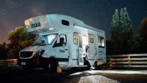 Mythe ou réalité : est-ce qu’on peut dormir dans le stationnement de Walmart en VR?