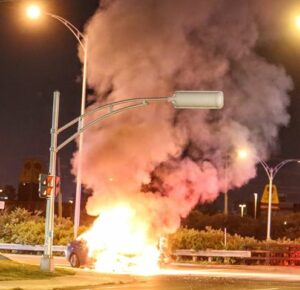 VIDÉO – Un véhicule flambe à Candiac