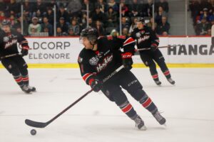 Un défenseur de Saint-Constant en demi-finale de la Coupe Memorial