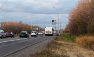 Autobus sur l&rsquo;accotement : reprise des travaux d&rsquo;asphaltage sur l&rsquo;A-10