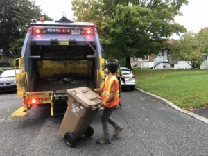 COVID-19 : la MRC demande la sortie des bacs la veille des collectes