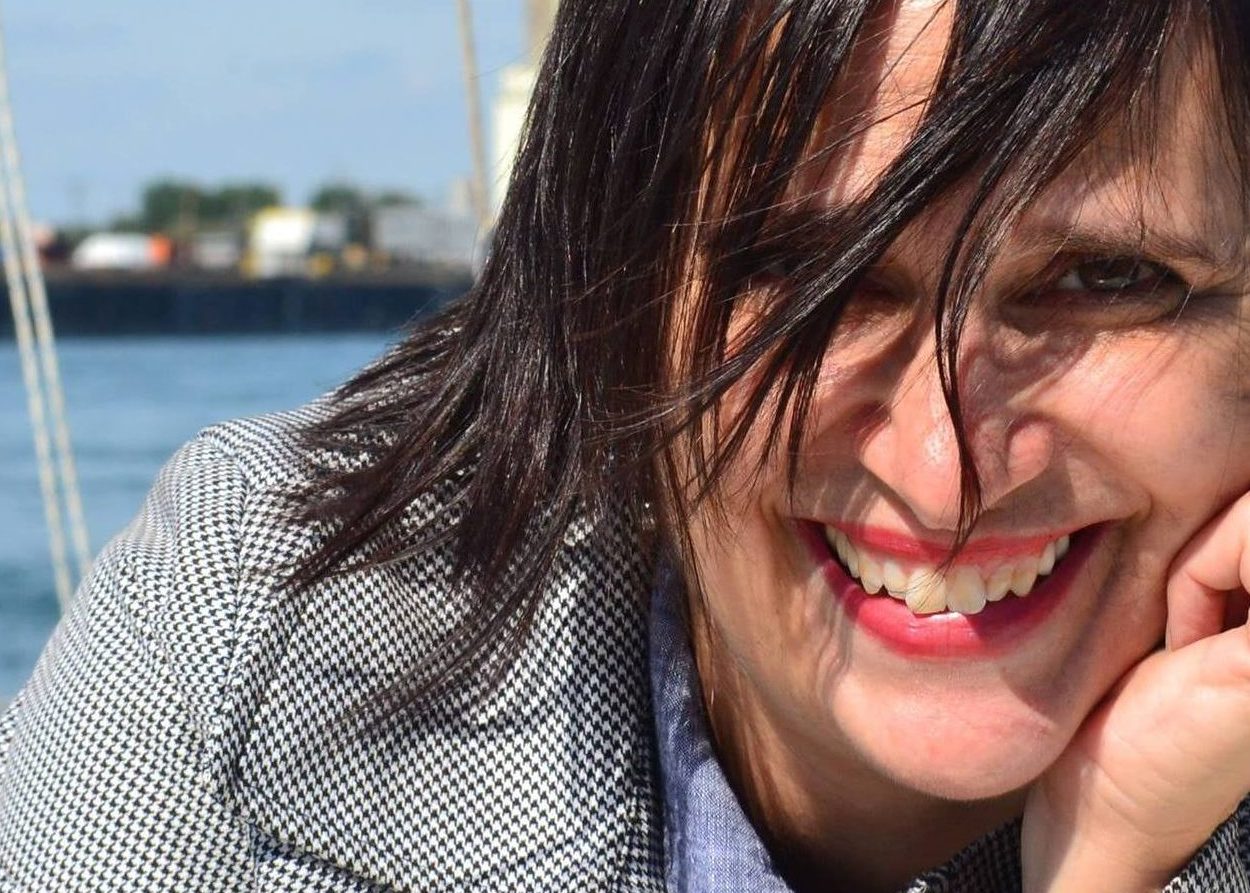 De la haute couture au langage extraterrestre: l’audace d&rsquo;une artiste de la Rive-Sud