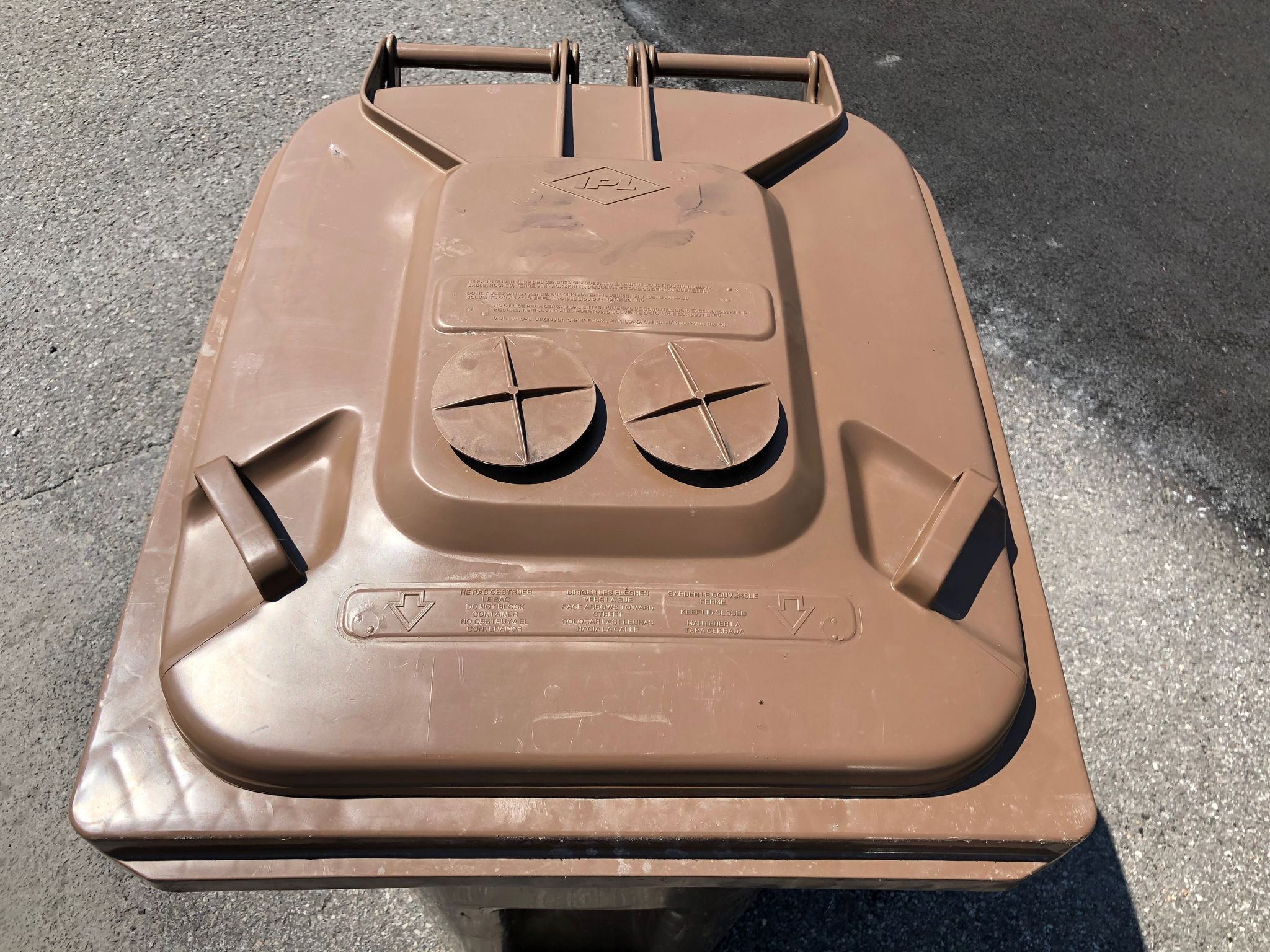 Le bac brun fait son entrée dans les écoles