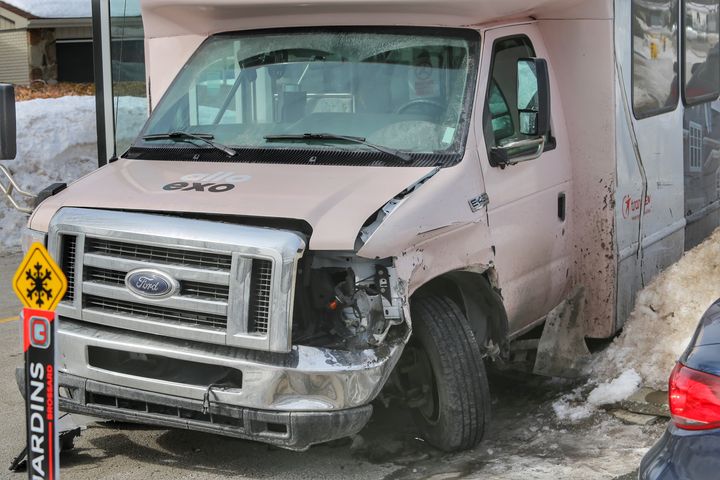 Minibus exo impliqué dans un accident