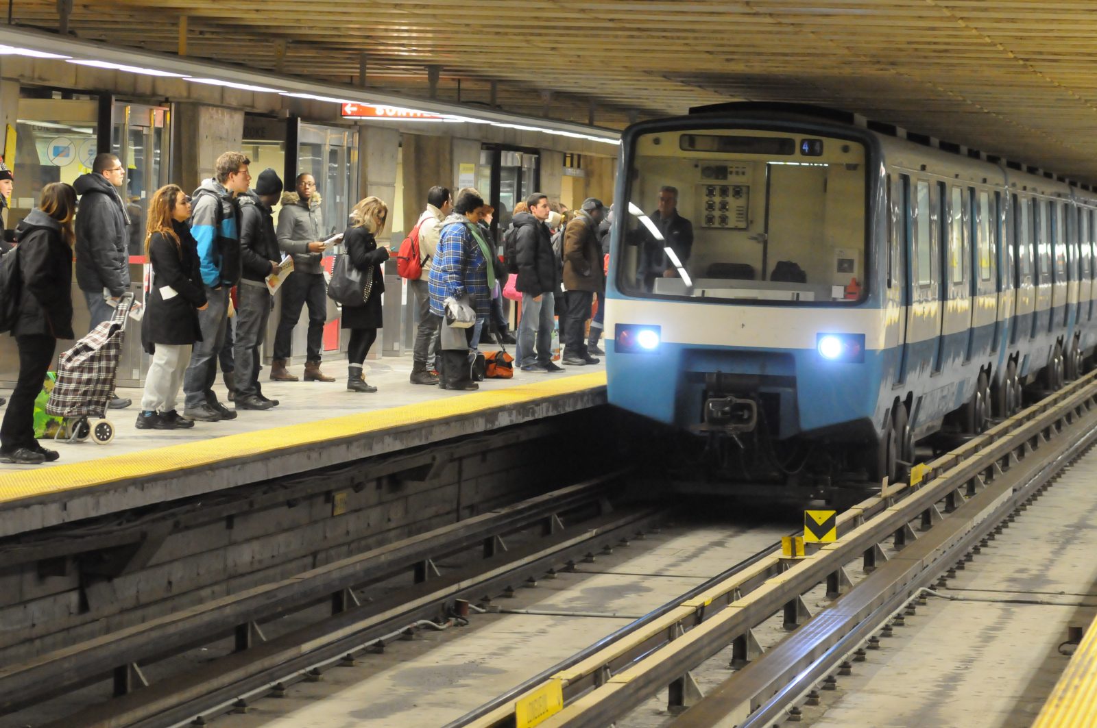 Une personne infectée à la COVID-19 a transité par le métro Angrignon