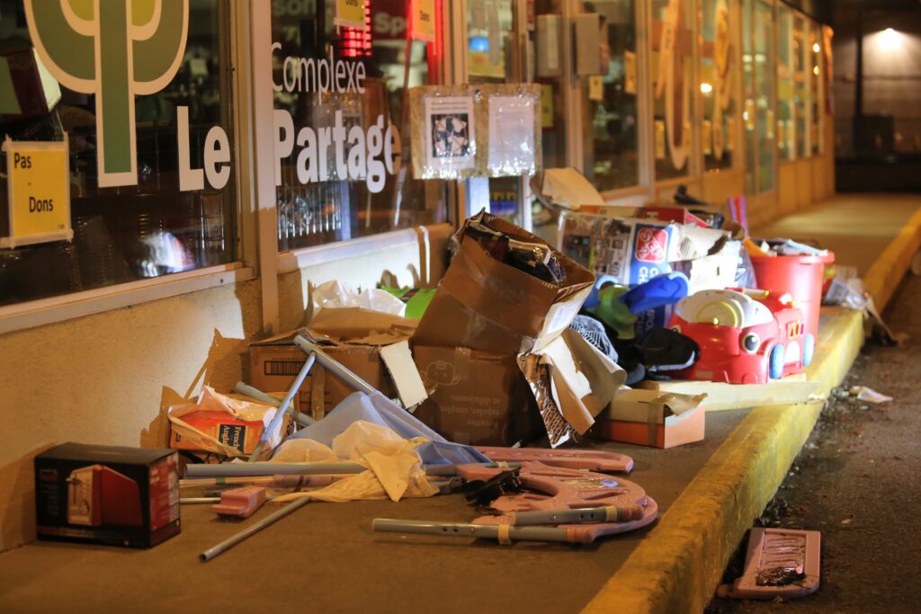 Les dons s’empilent, malgré la demande du Partage