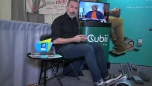 Entraînez-vous en restant assis avec cet elliptique compact de plancher