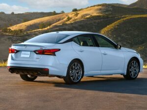 Nissan mettra fin à la production de l’Altima et de la Versa d’ici 2025