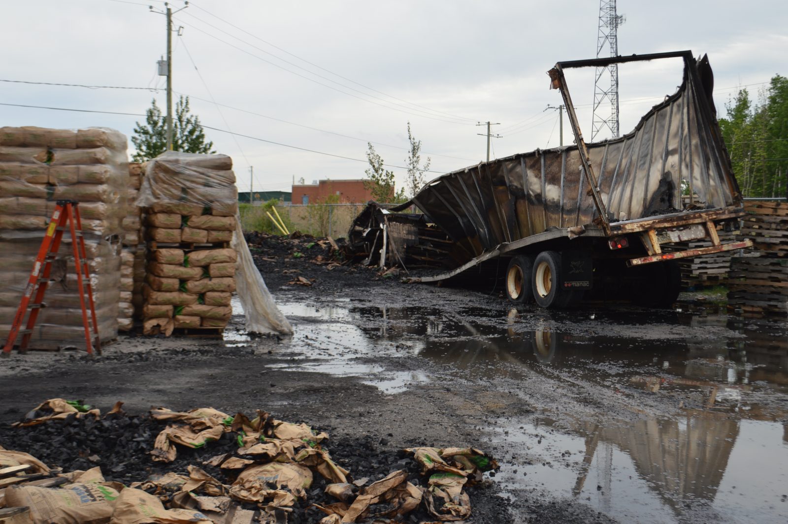 Deux incendies au même endroit à Saint-Rémi