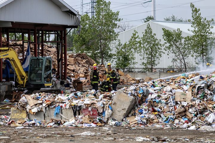 Pas de geste criminel à l’origine de l’incendie de ballots de papier à La Prairie