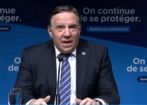 Beaucoup d&rsquo;incertitudes pour les deux prochains mois, prévient Legault