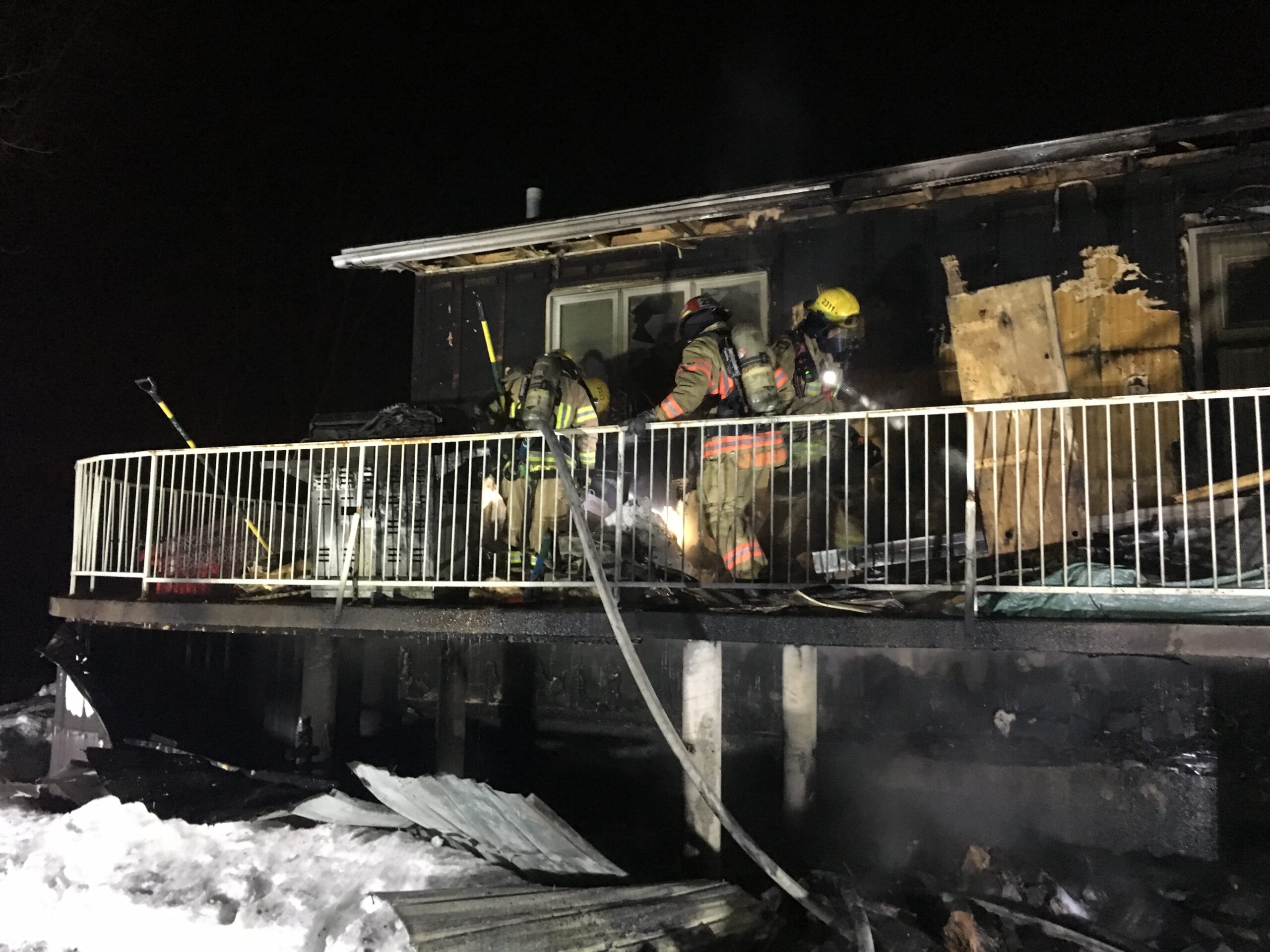 Une maison est la proie des flammes à Saint-Constant