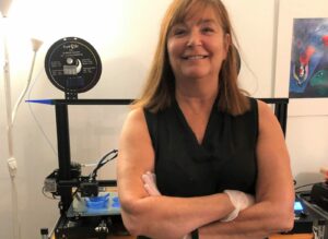 VIDÉO – Des masques en plastique créés par impression 3D