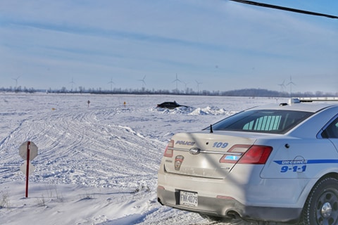 VIDÉO – Des Ontariens restent coincés dans un champ réservé aux motoneiges à Saint-Mathieu