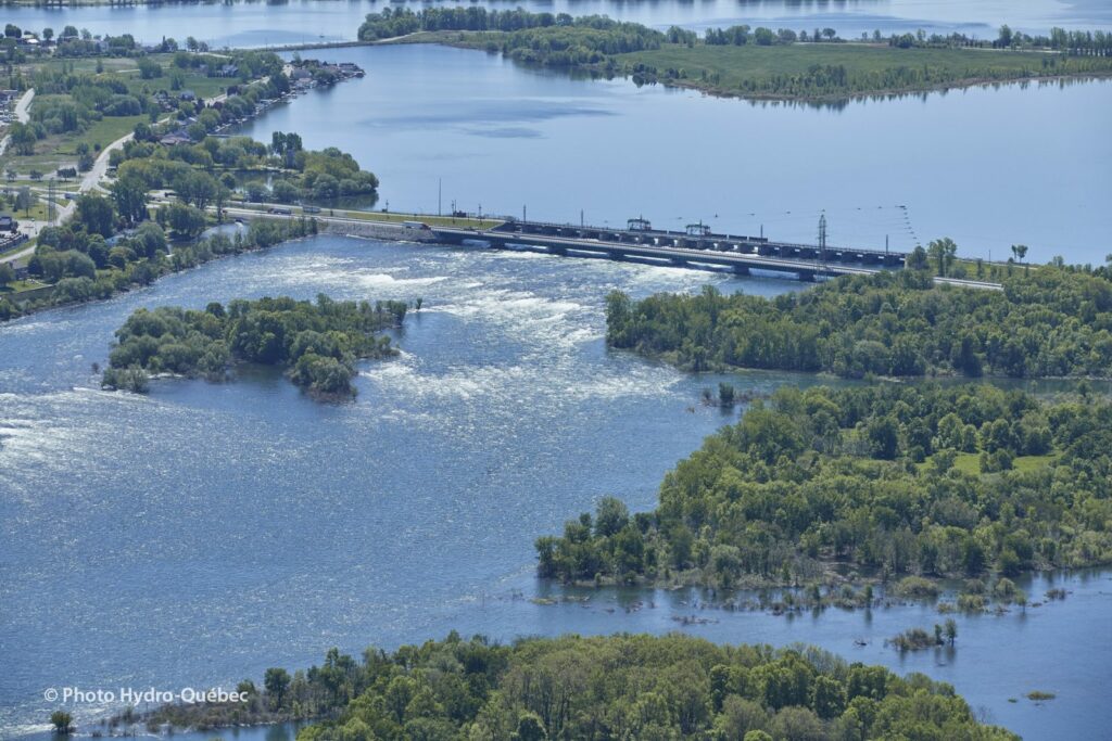 Une incitation à la prudence sur l’eau du fleuve Saint-Laurent