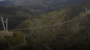 Amateurs de randonnée pédestre? Vertige garanti!