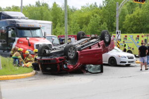 Accident autoroute 730 et route 132: Un automobiliste a omis de s’arrêter à une lumière rouge