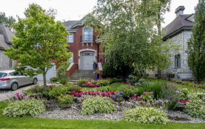 Candiac dévoile les lauréats de son concours de maisons fleuries