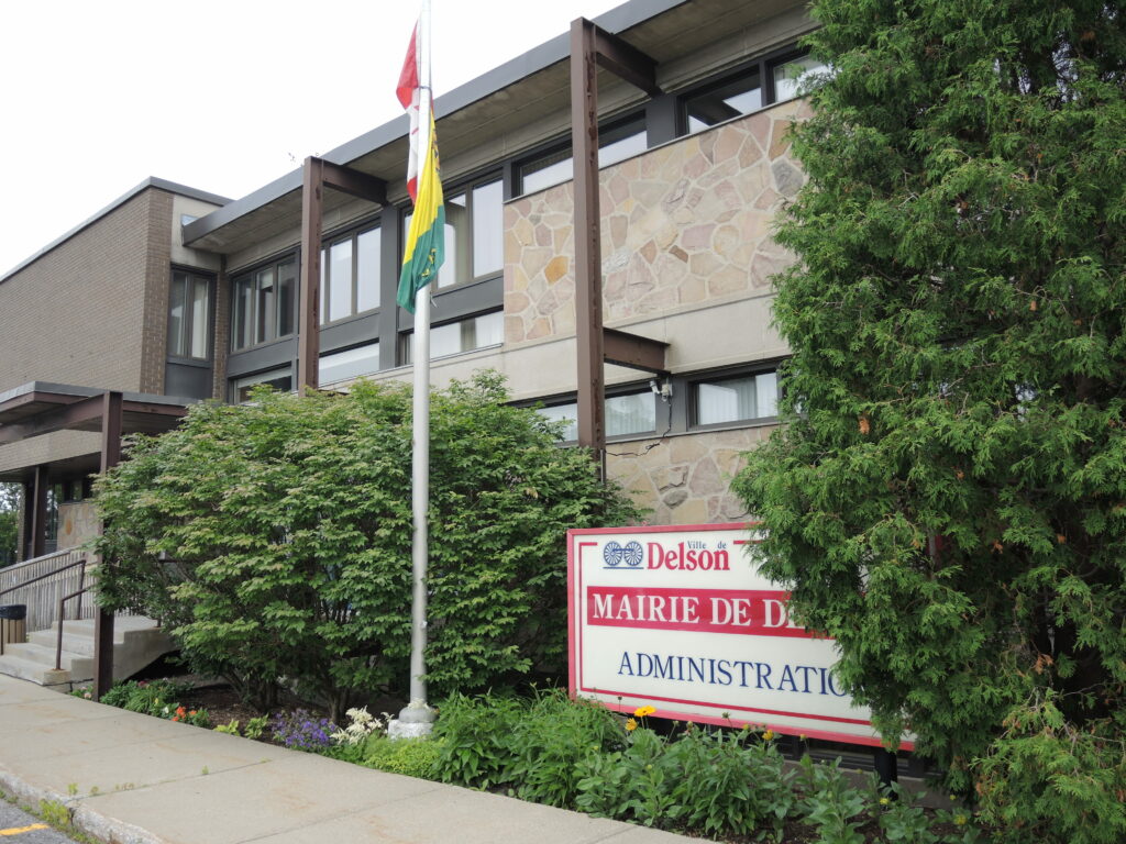 COVID-19 : Delson ferme des bâtiments municipaux et annule des activités