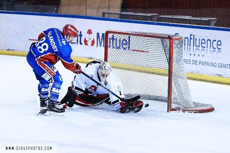 Un joueur de hockey de La Prairie fait sa place en France