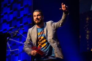 Honneur pour un YouTubeur de La Prairie