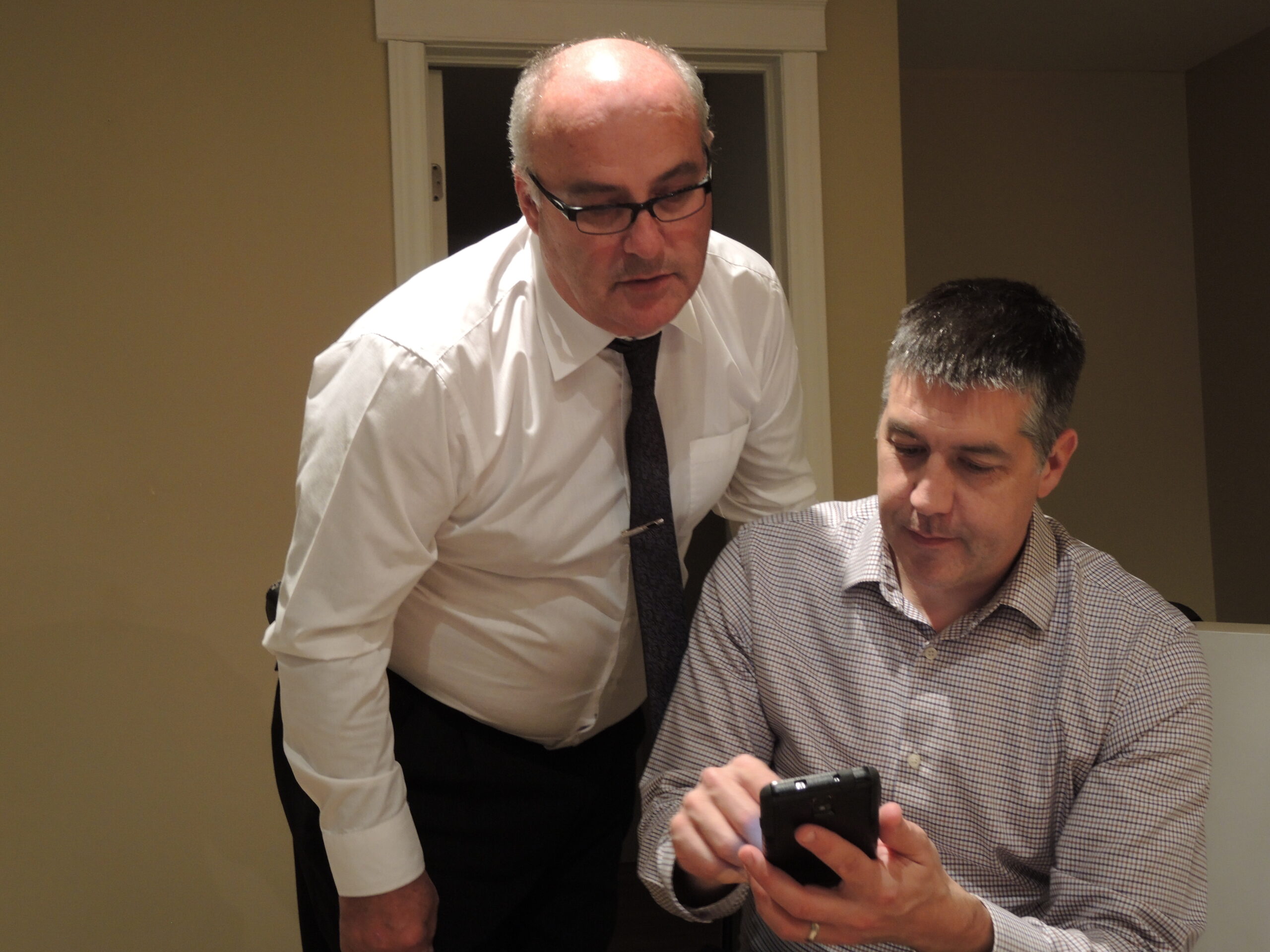 Élections fédérales 2015 : «voter à visage couvert reste un non-sens»