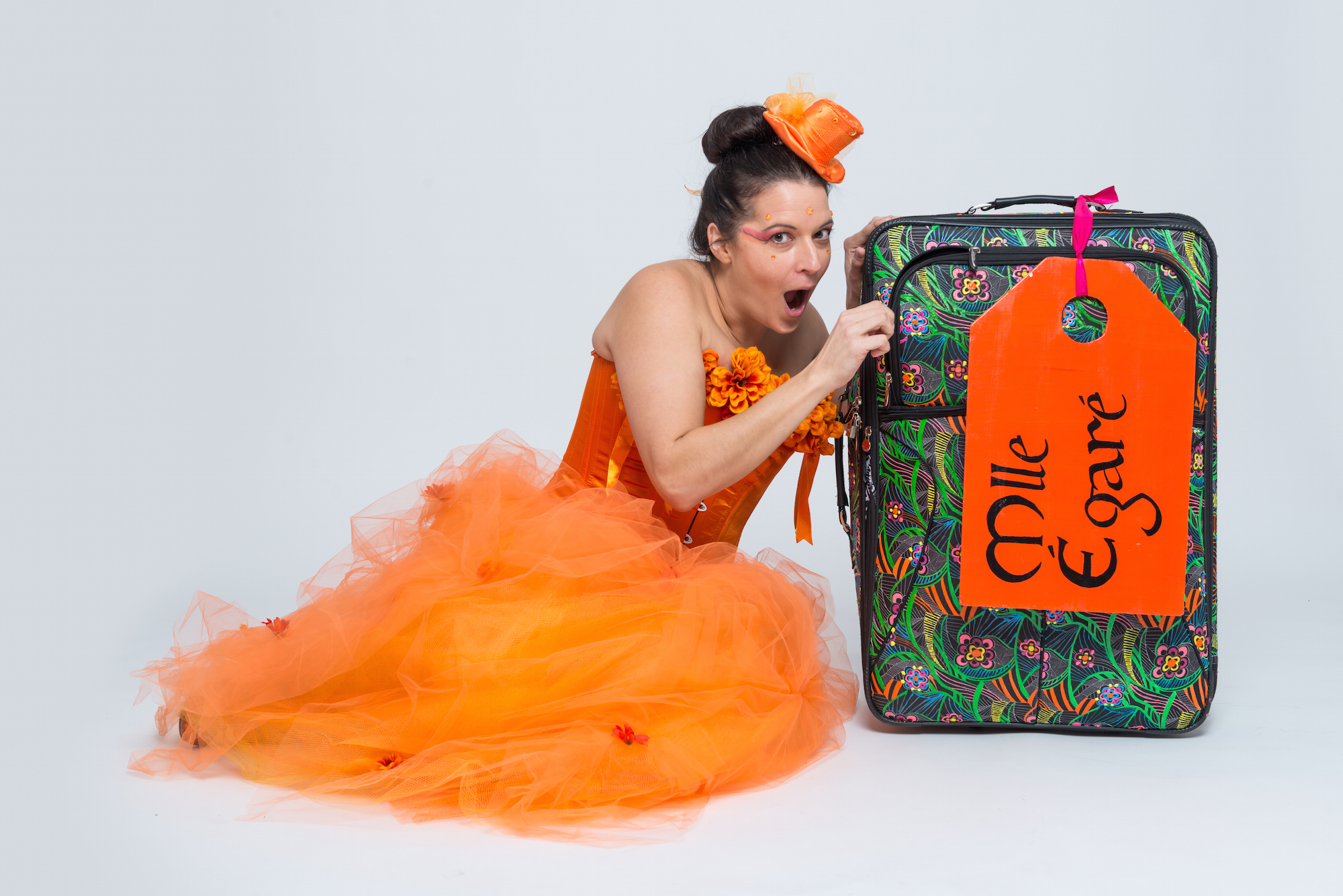 Une comédienne sur les planches d’un théâtre montréalais