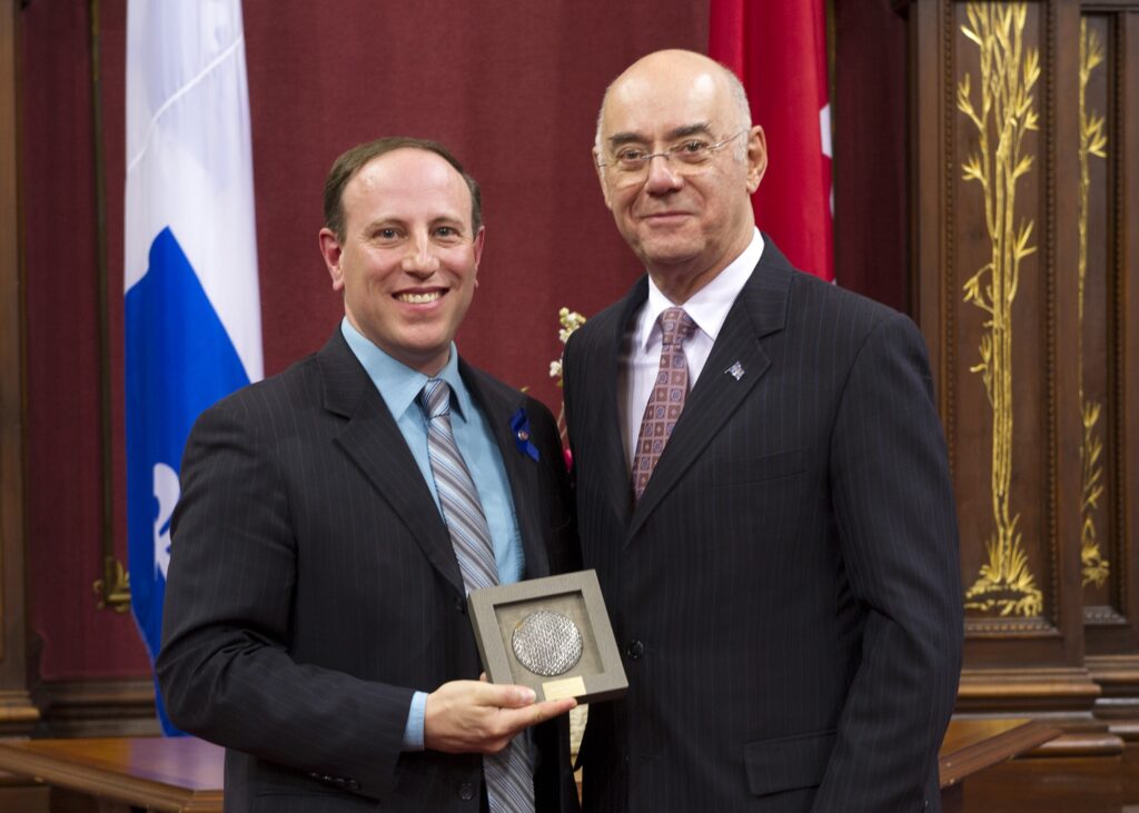 Tony Falco, honoré pour sa carrière à combattre le cancer