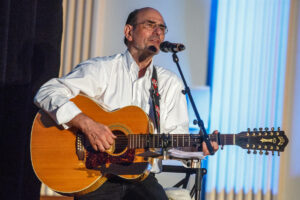 Le «troubadour du bon Dieu» de passage à Saint-Constant