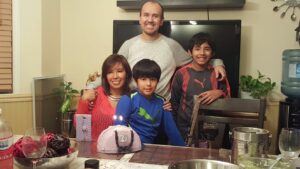 Une famille du Pérou trouve son havre de paix en banlieue