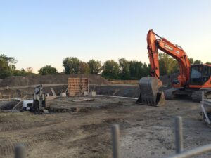 Début de la construction du bâtiment multifonctionnel au Récré-O-Parc à Sainte-Catherine