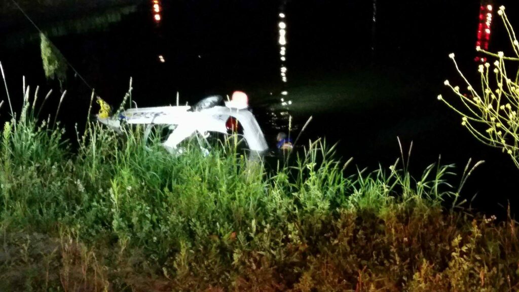 Une poursuite policière prend fin dans un bassin de rétention à Sainte-Catherine